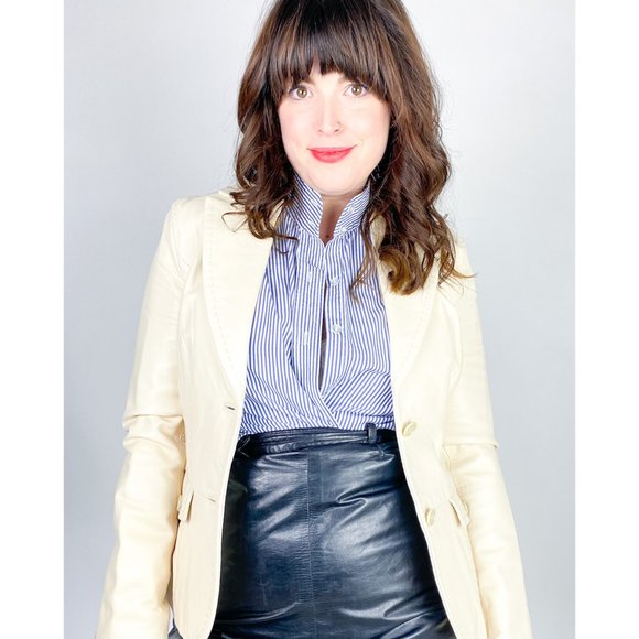 Meet your Posher, Megan - Picture 1 of 16